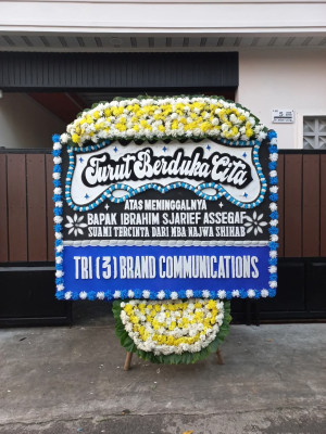 Papan Bunga Duka di Motoboi Besar